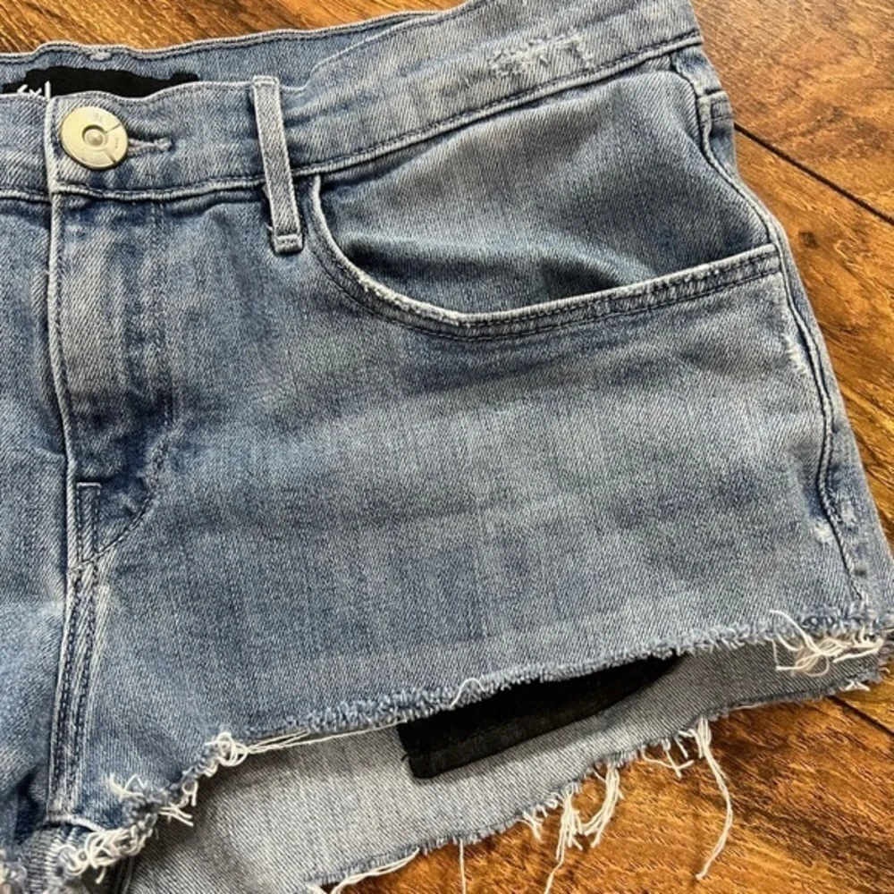 3x1 W2 light wash frayed raw denim shorts C5-14